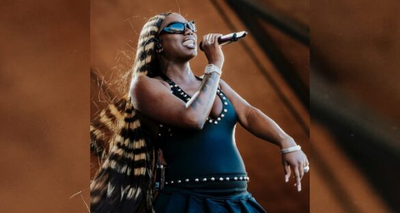 Flo Milli (9) "Baby Daddy Doesn't Work?" Flo Milli Performing Days After Giving Birth Ignites Controversy