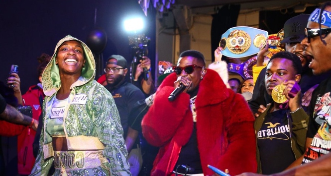 Claressa Shields Is Still the GWOAT After Defeating Franchón Crews-Dezurn!